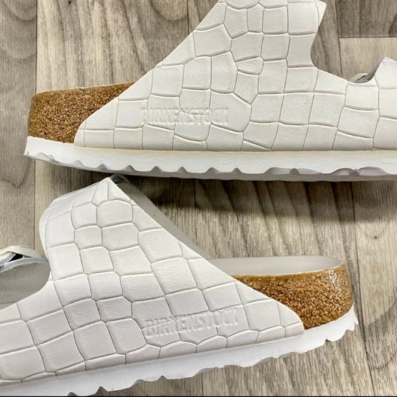 NEW Birkenstock Arizona BS In White Mono Croc - EU Size 38 / US Size 7/7.5 - Picture 2 of 6